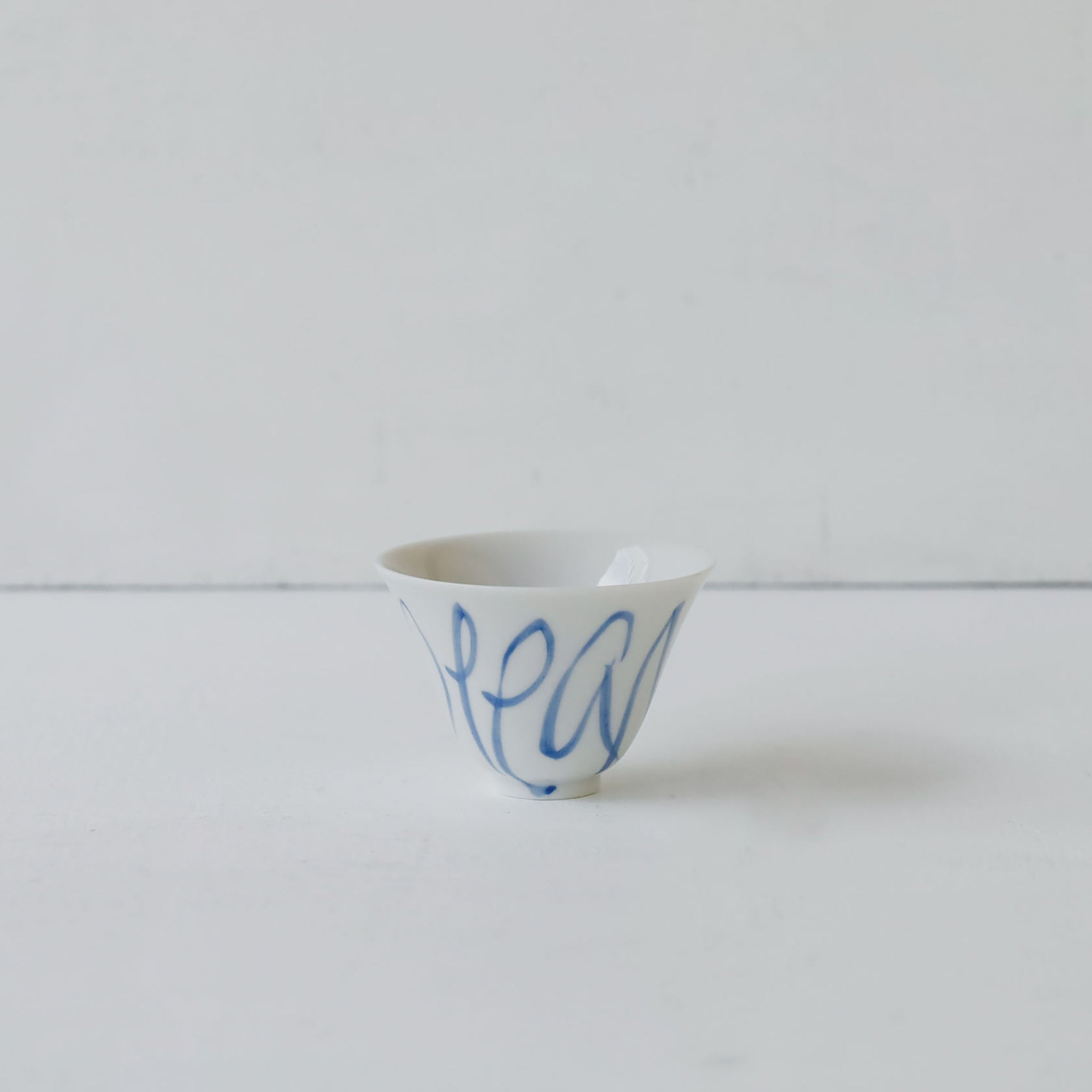 Yuichi Murakami Pure White Porcelain Tea Cup with Handwritten "No Tea No Life"