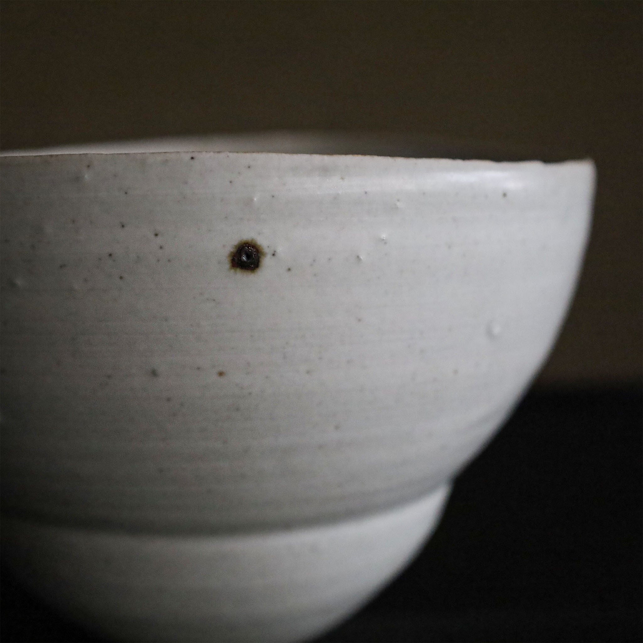 ●24-TO-9Shingo Oka White Porcelain Flower Vase